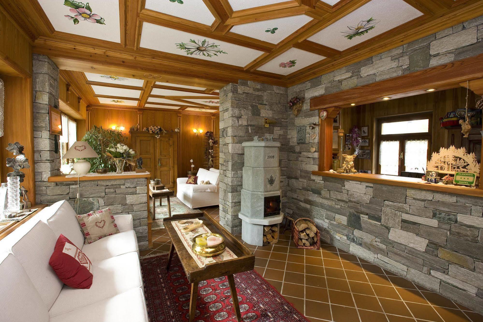 Albergo Alpenrose Ski&Bike Mountain Hotel 그레서니세인트존 외부 사진